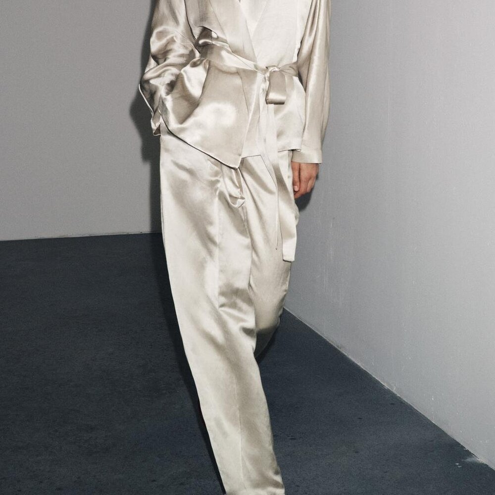 BNWT Zara Collection White Satin Pants wtih Darts Size Small